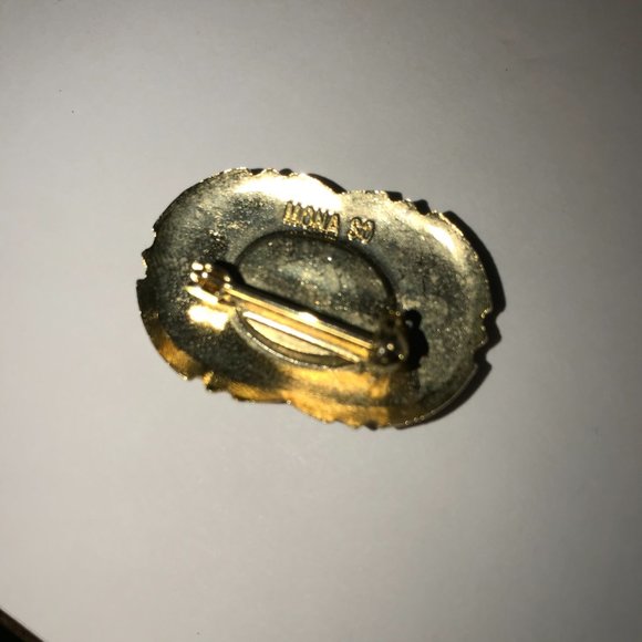 Vintage Oblong Black and gold Mona So Pin - Picture 3 of 4